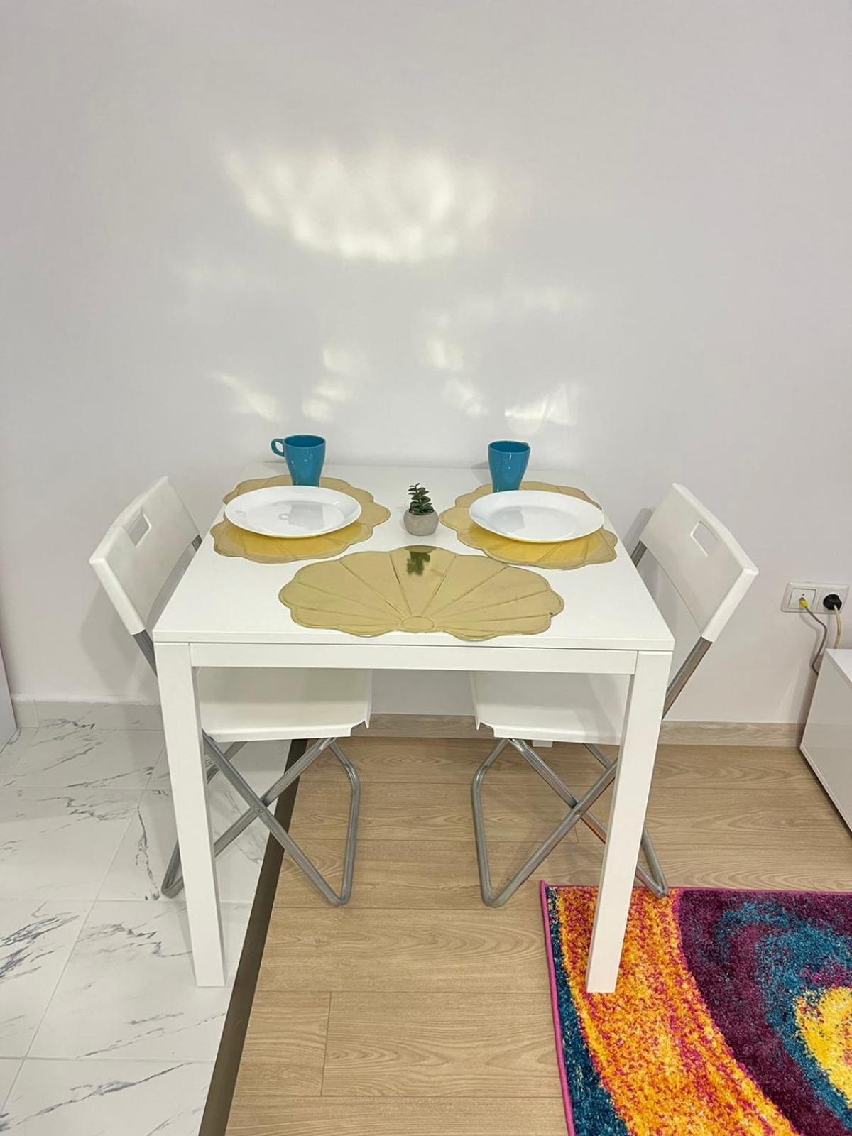 Apartment Santorini Modern And Cosy Near Unss And Nsa W Wifi *