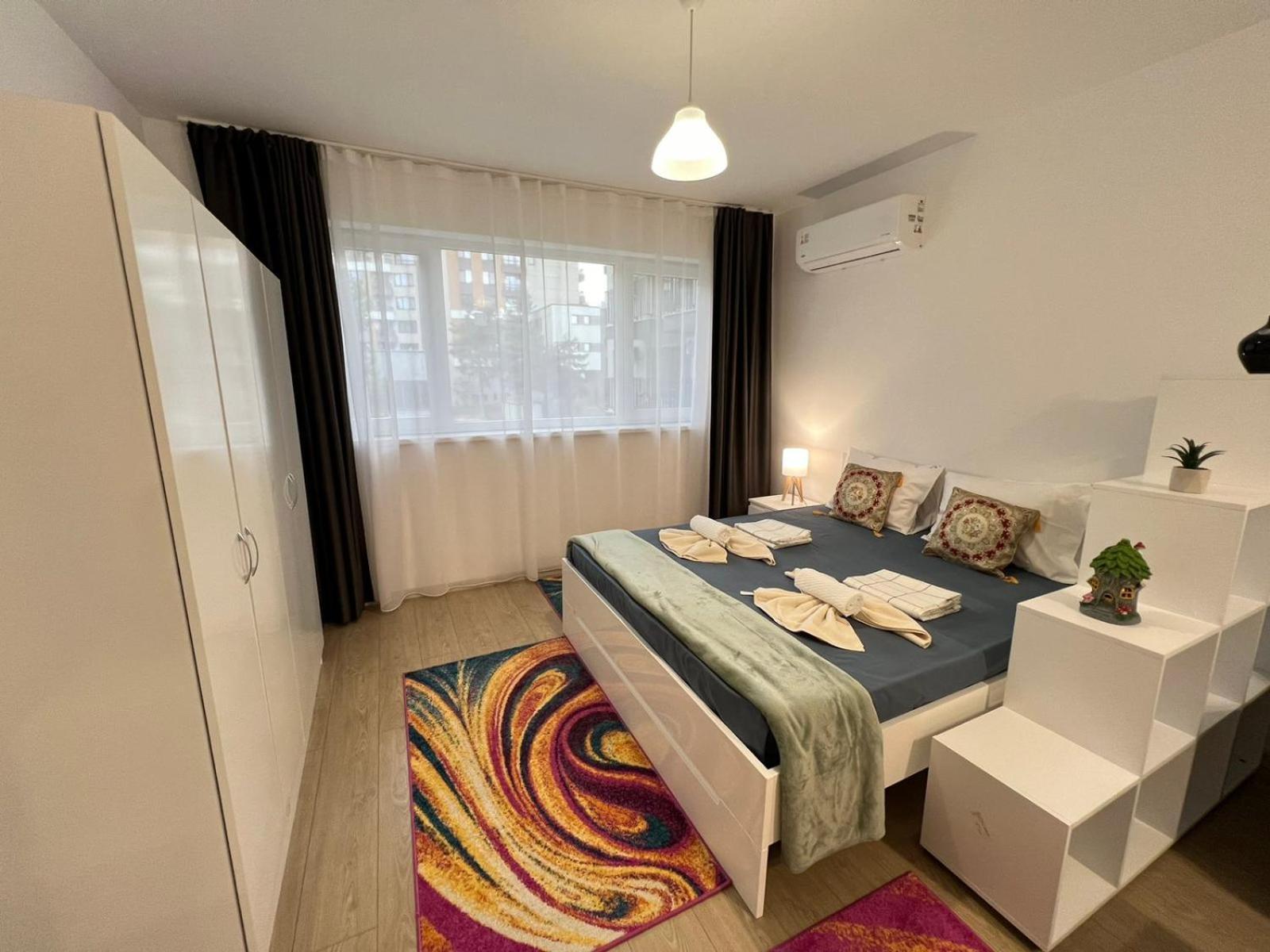 Santorini Modern And Cosy Near Unss And Nsa W Wifi *